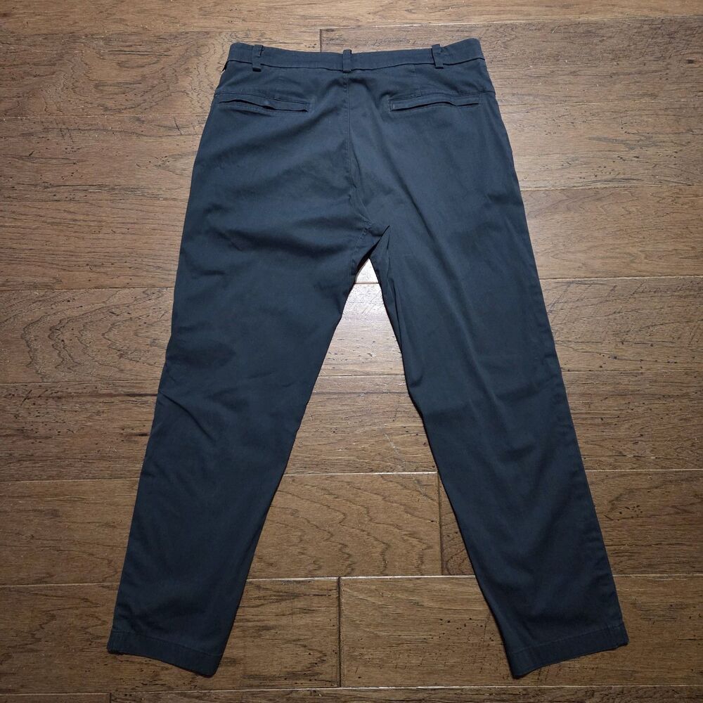 Lululemon Commission Pants Men's 34x28 Gray Classic Fit Chino Casual LM5440S - Picture 3 of 6
